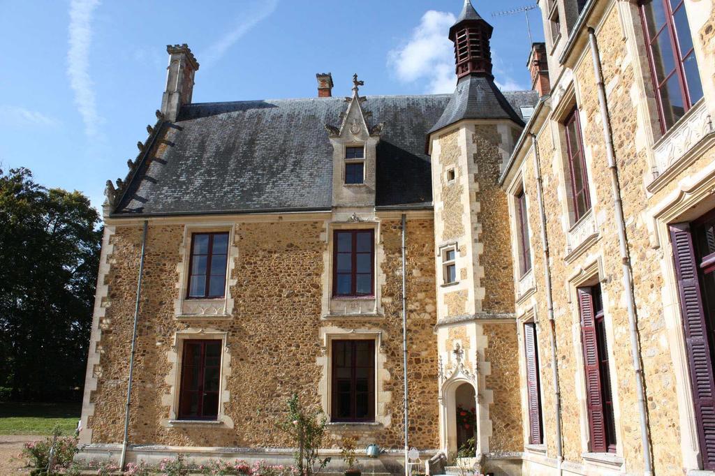 Chateau De Cheronne Bed & Breakfast Tuffe Exterior photo